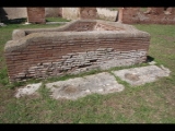 06364 ostia - regio iii - insula ix - case a giardino (iii,ix) - casa delle ierodule (iii,ix,6) - wasserstelle.jpg